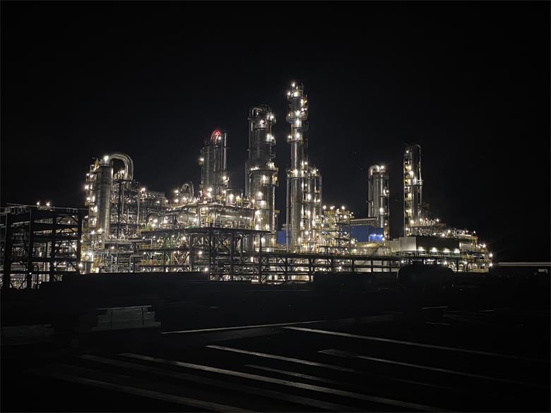 鍋爐內高溫高壓、熱水蒸汽 ,SWISA磁翻板液位計如何實現精準測量?