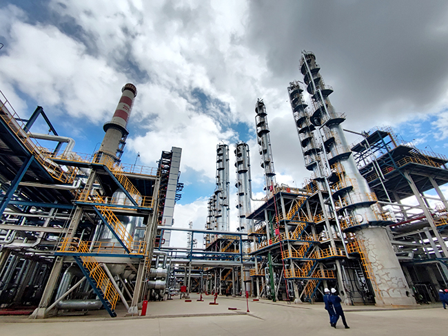 磁致伸縮液位計(jì)為何能做到在石化行業(yè)中地位穩(wěn)固